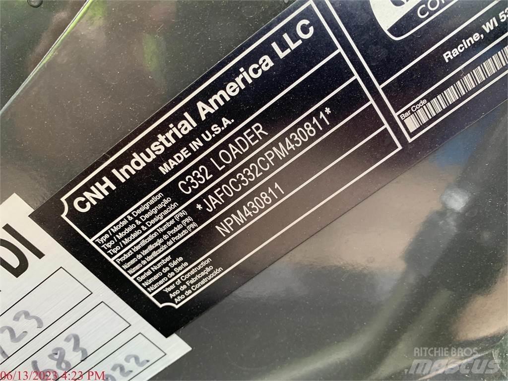 New Holland C332 Mini Pale Gommate