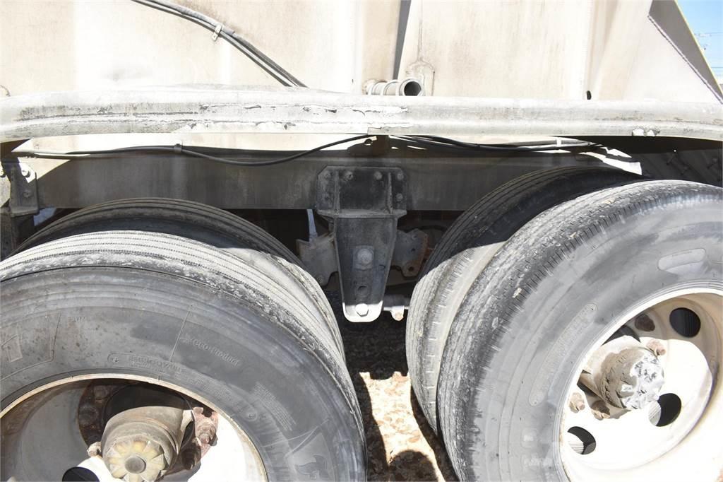  PENSKE Rimorchi cisterna