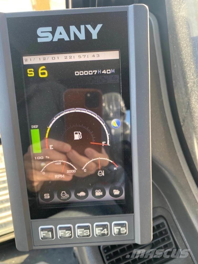 Sany SY225C Escavatori cingolati