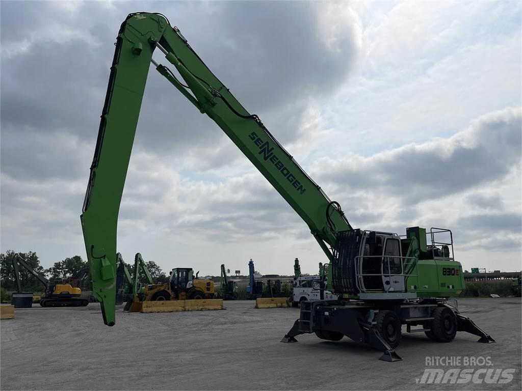 Sennebogen 830E Movimentazione rifiuti