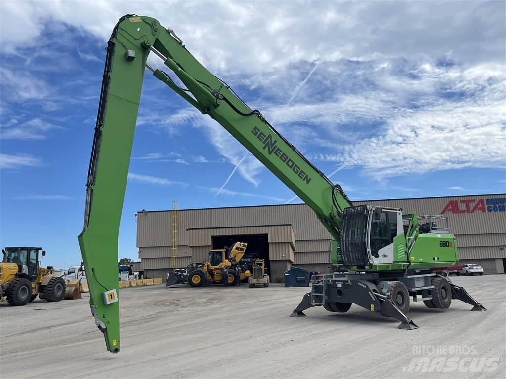Sennebogen 830E Movimentazione rifiuti