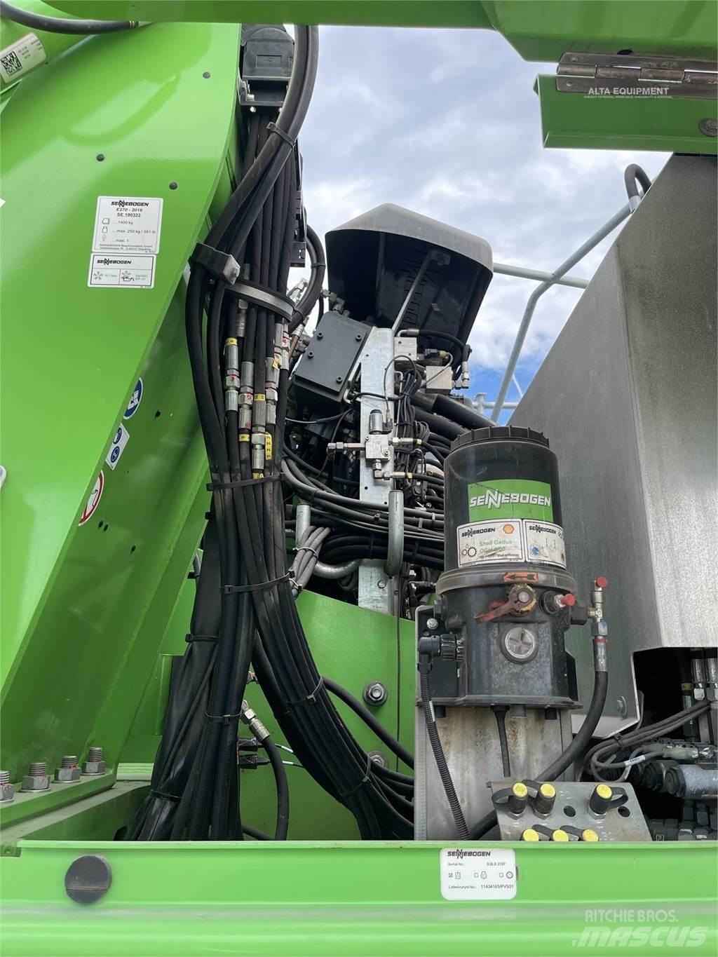 Sennebogen 830E Movimentazione rifiuti