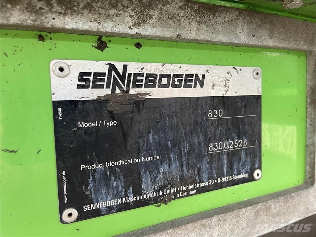 Sennebogen 830M Movimentazione rifiuti