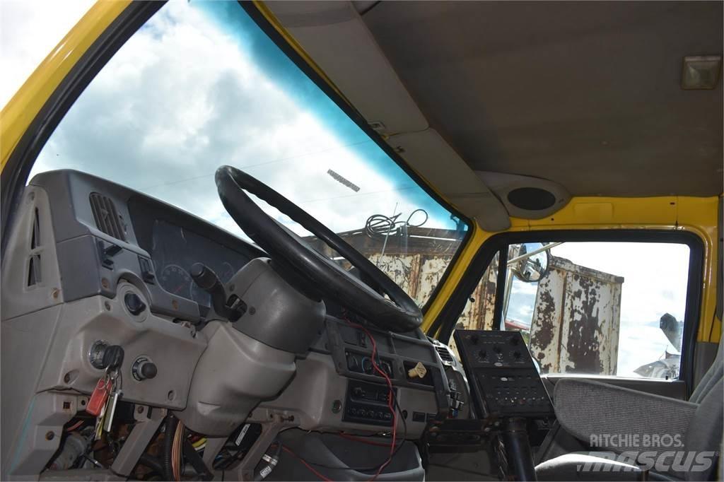 Sterling L7500 Camion ribaltabili