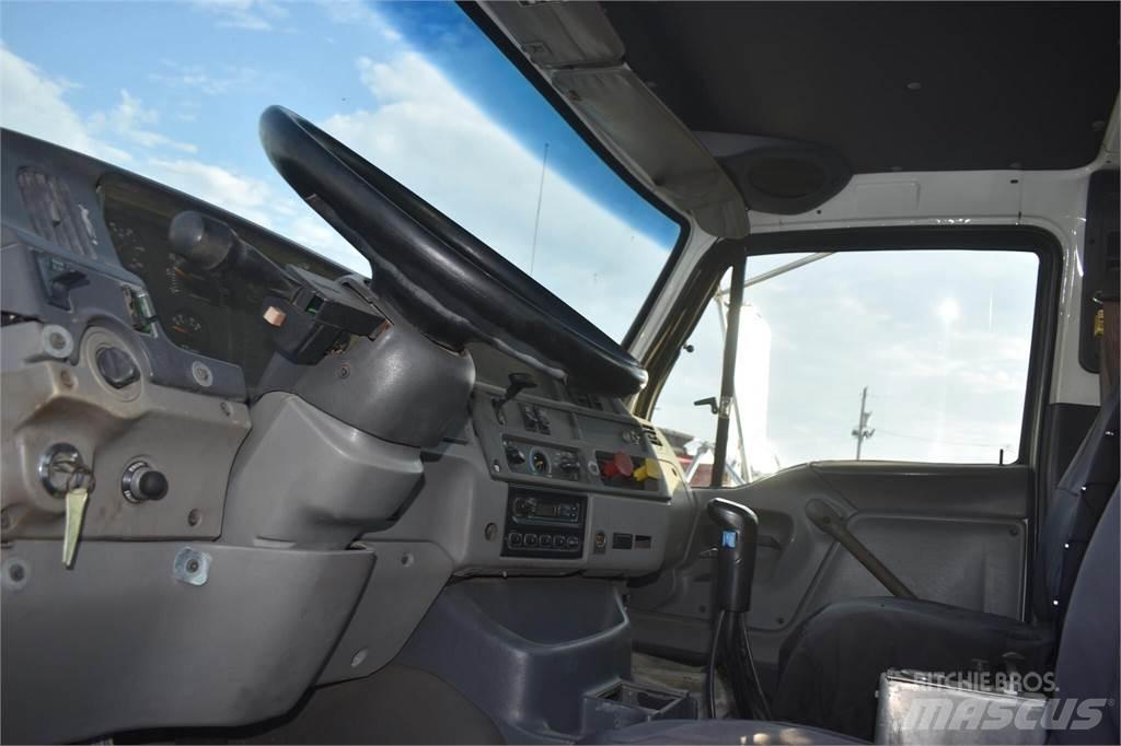 Sterling LT9500 Autogru