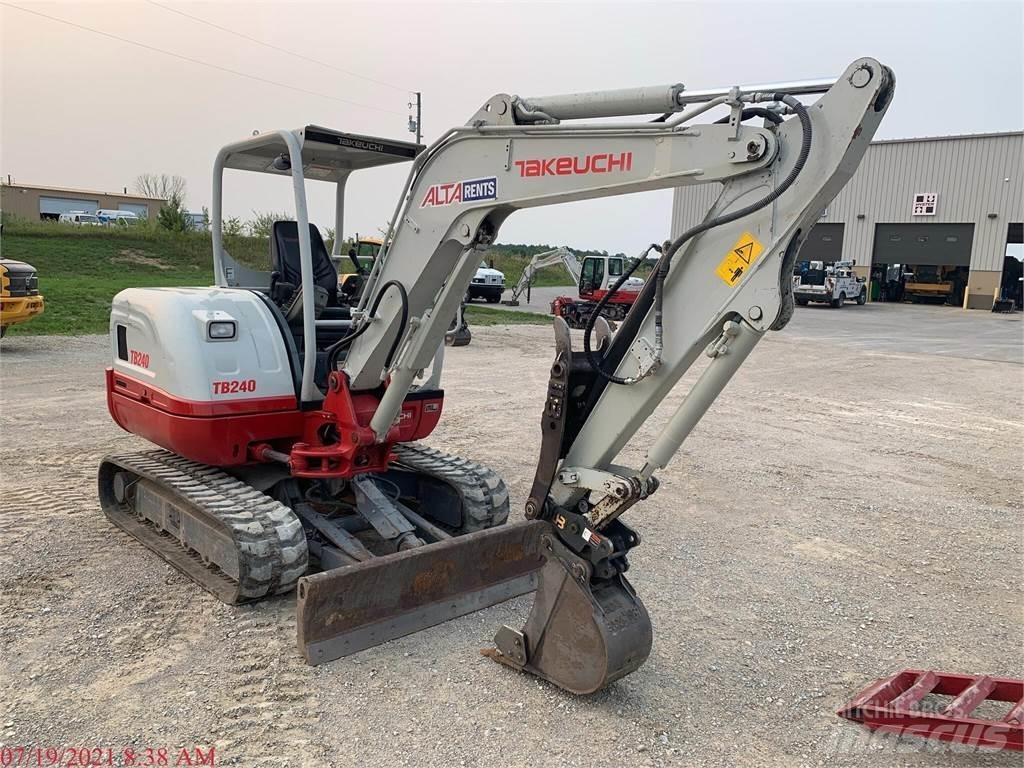 Takeuchi TB240 Miniescavatori