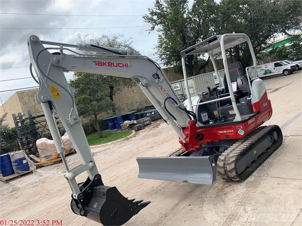 Takeuchi TB240 Miniescavatori