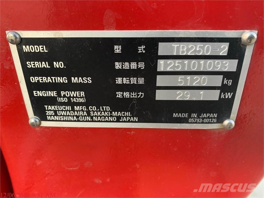Takeuchi TB250-2 Miniescavatori