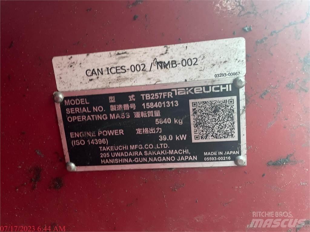 Takeuchi TB257FR Escavatori cingolati