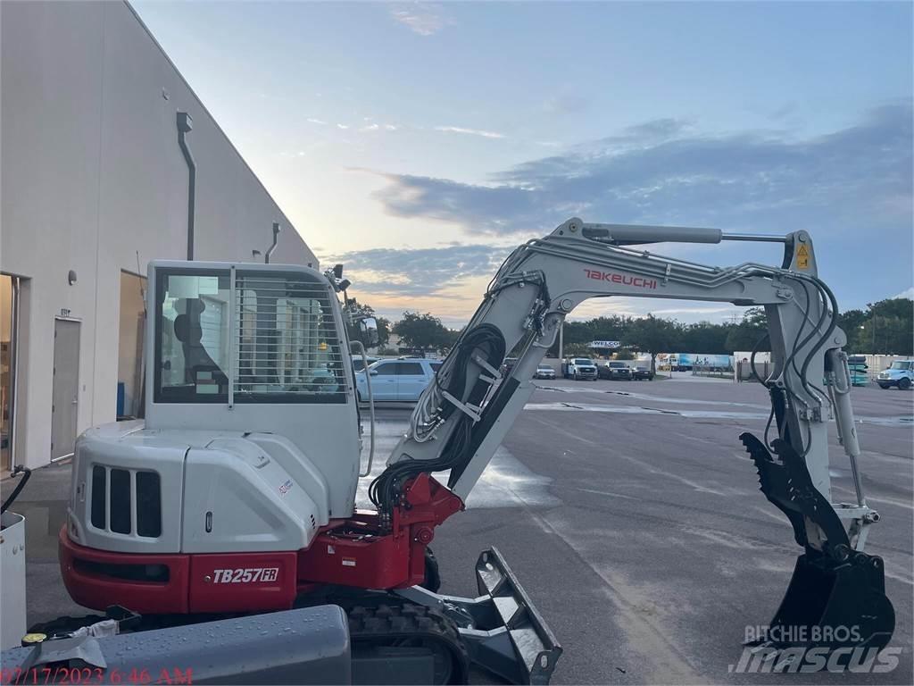 Takeuchi TB257FR Escavatori cingolati