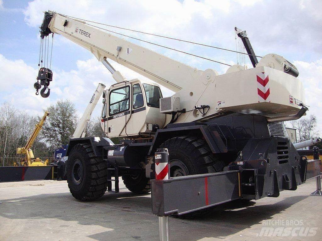 Terex RT130 Gru per terreni difficili