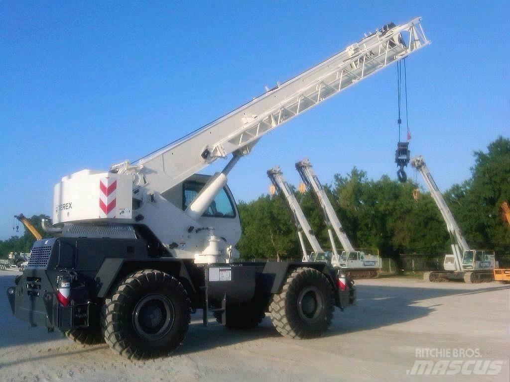 Terex RT230-1 Gru per terreni difficili