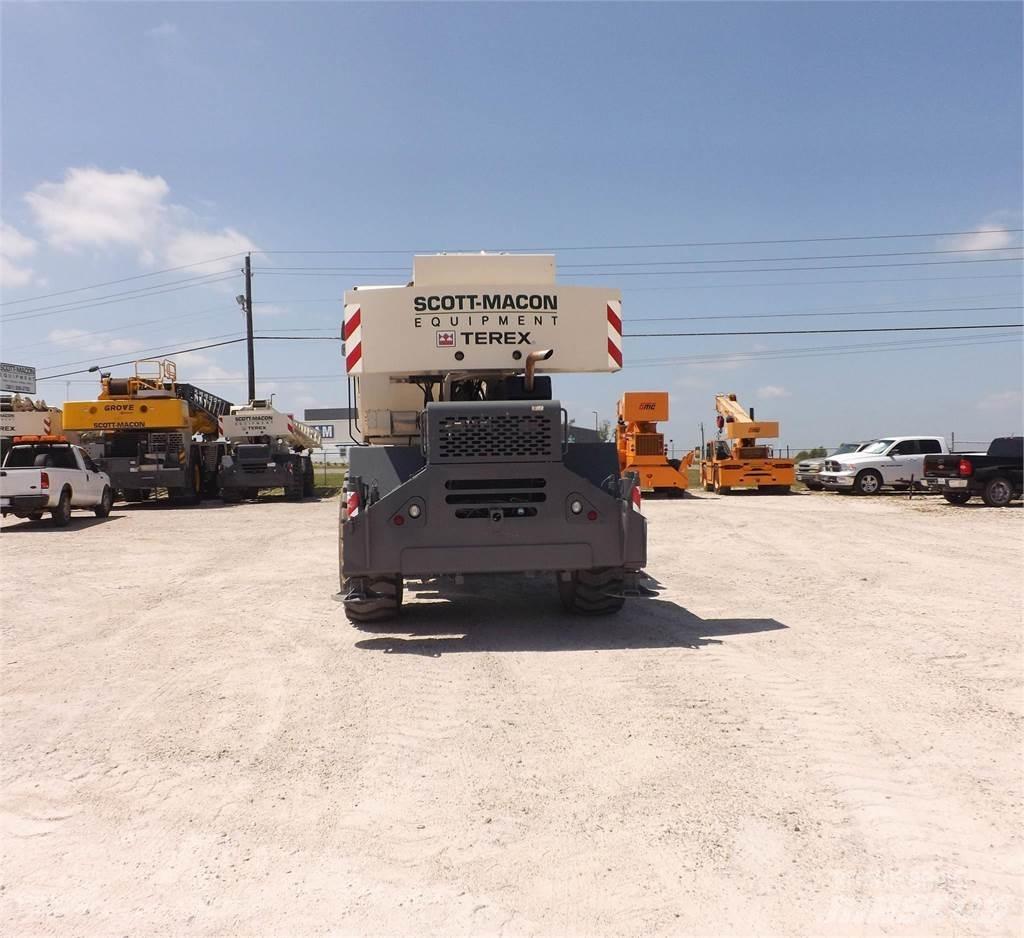 Terex RT230-2 Gru per terreni difficili