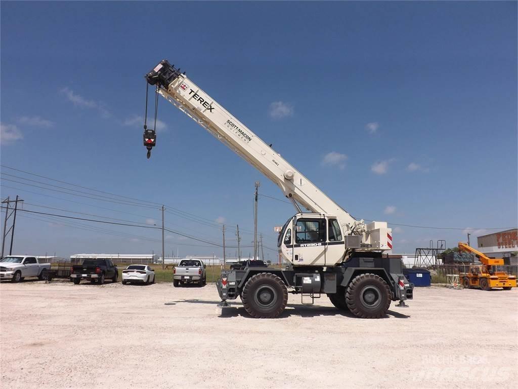 Terex RT230-2 Gru per terreni difficili