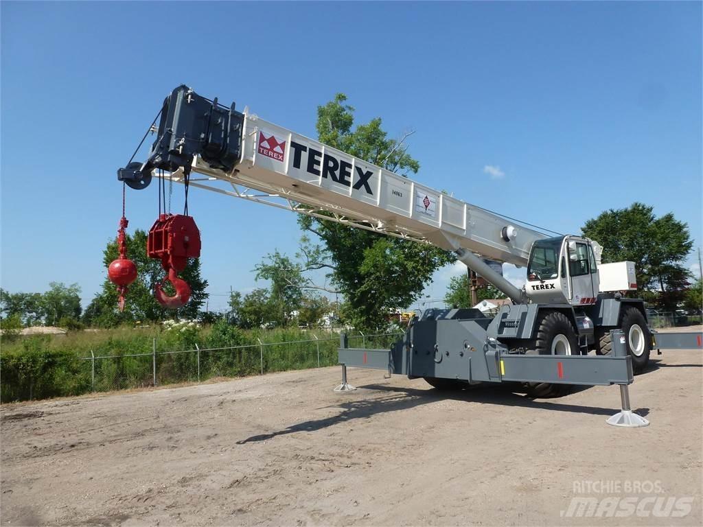 Terex RT665 Gru per terreni difficili