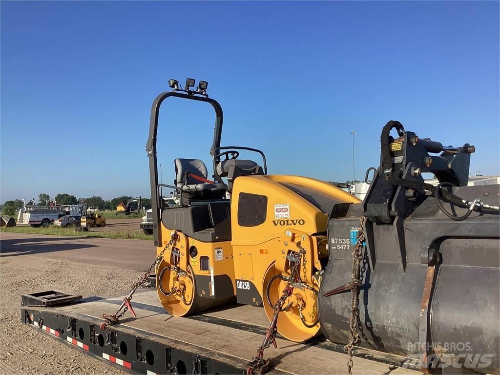 Volvo DD25B Rulli a doppio tamburo
