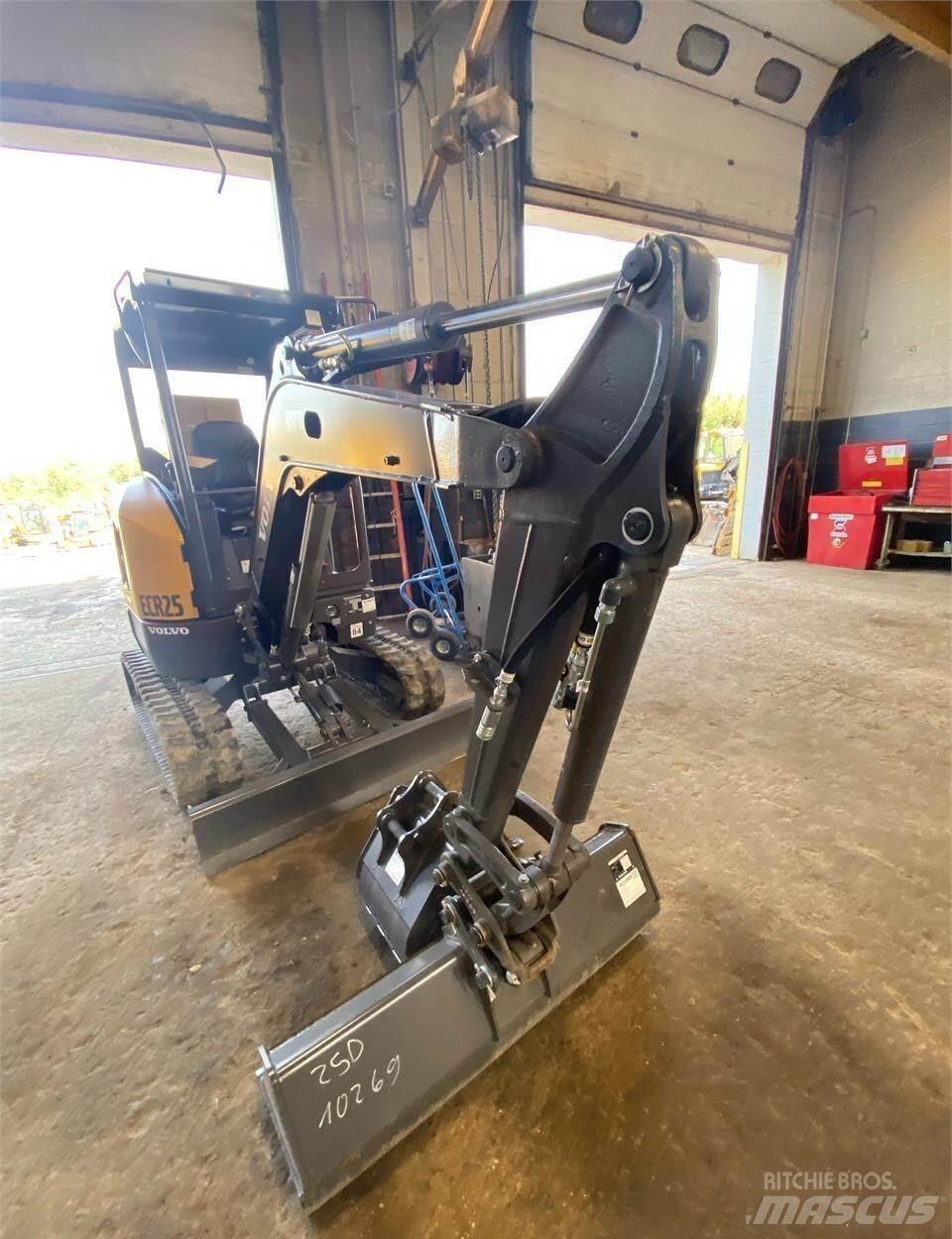 Volvo ECR25D Miniescavatori