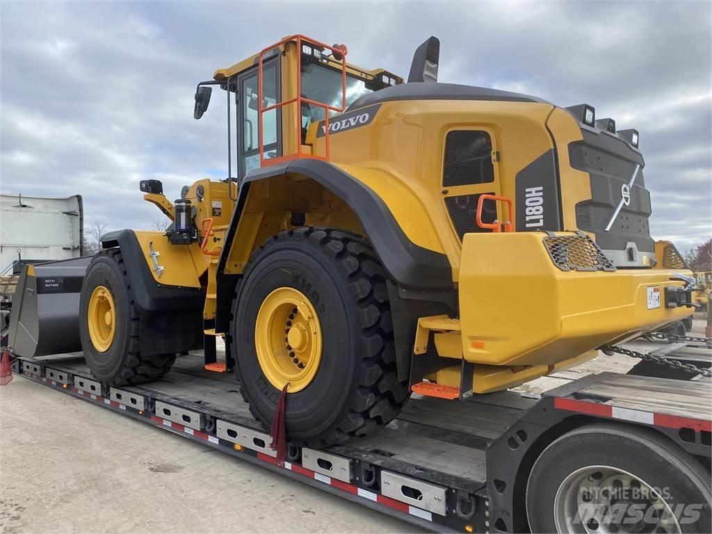 Volvo L180H Pale gommate
