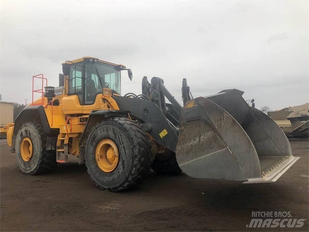 Volvo L220H Pale gommate