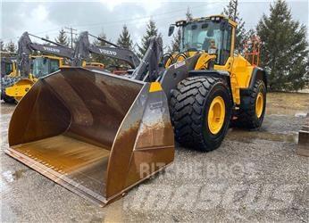 Volvo L220H Pale gommate