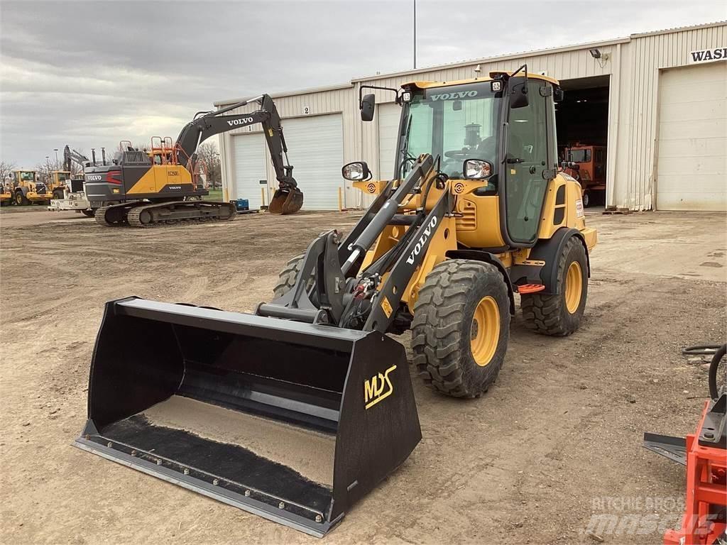 Volvo L25H Pale gommate