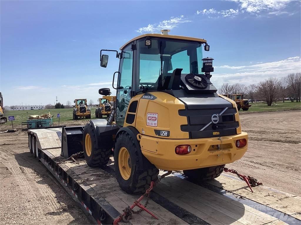 Volvo L25H Pale gommate