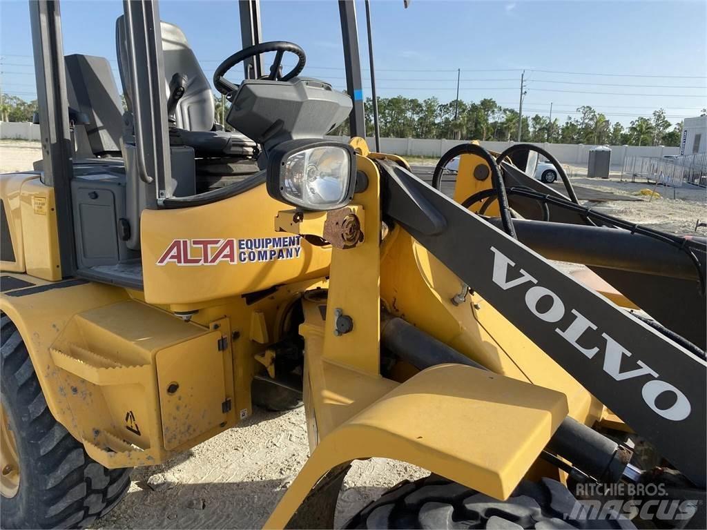Volvo L30GS Pale gommate