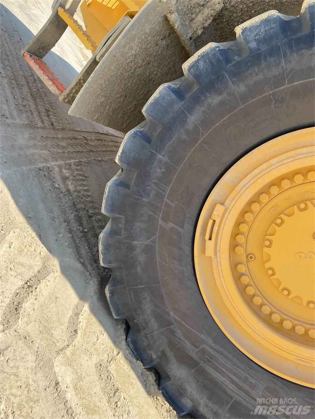 Volvo L350H Pale gommate