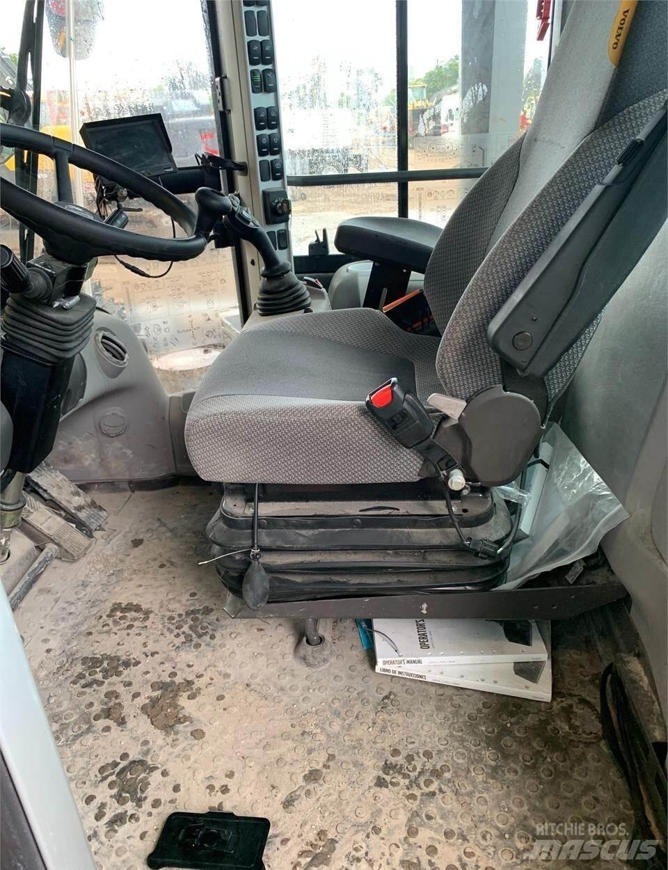 Volvo L60H Pale gommate