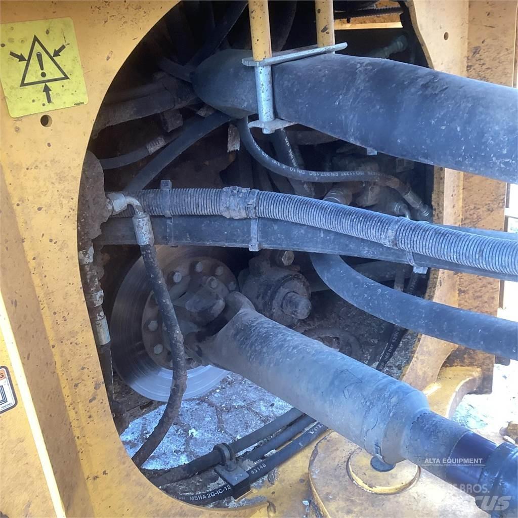 Volvo L90H Pale gommate