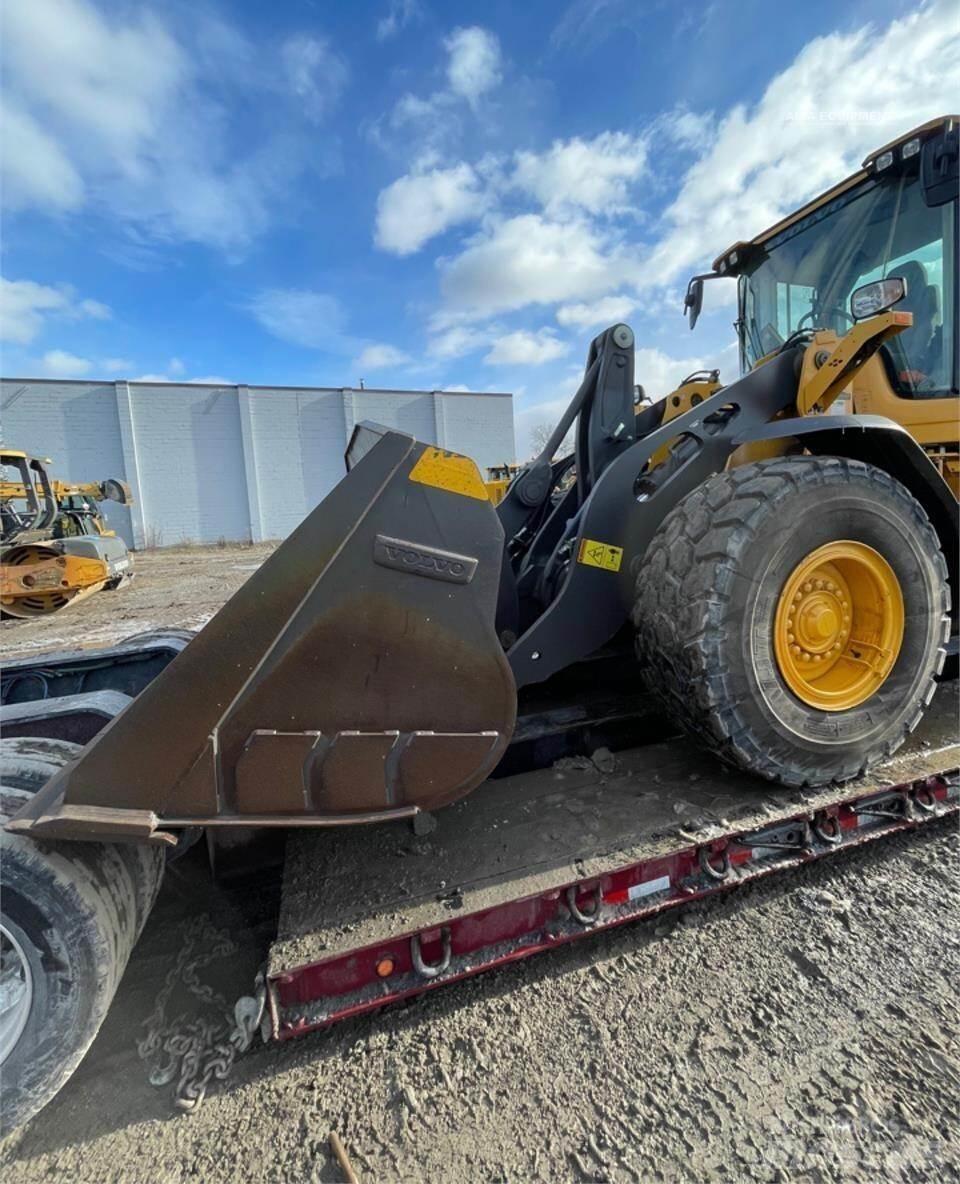 Volvo L90H Pale gommate