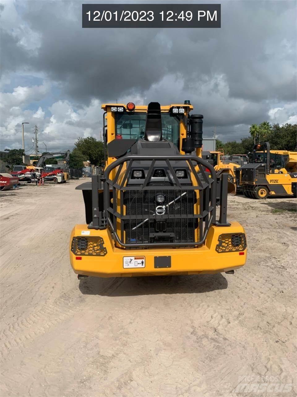 Volvo L90H Pale gommate