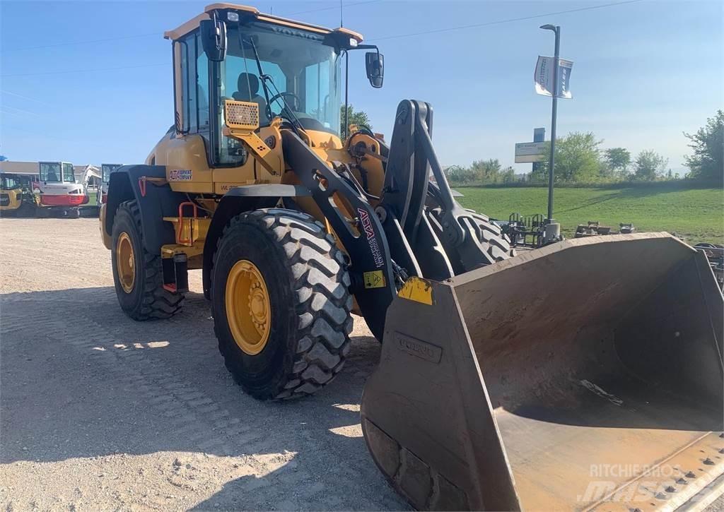 Volvo L90H Pale gommate