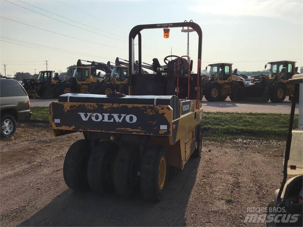 Volvo PT125C Rulli gommati