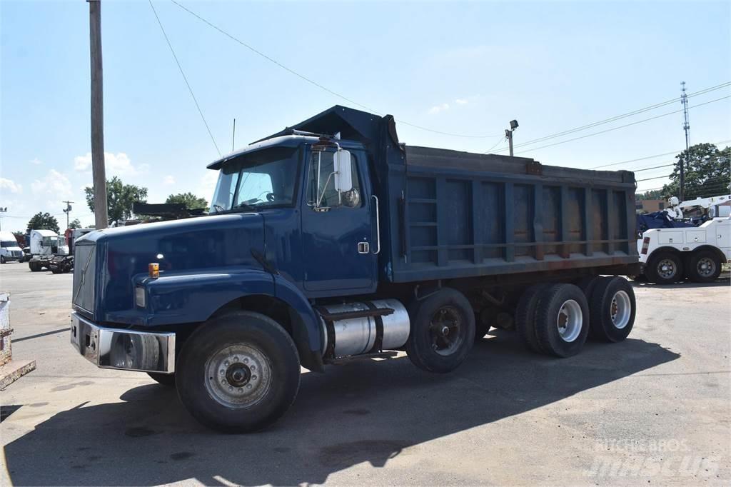 Volvo WG64T Camion ribaltabili
