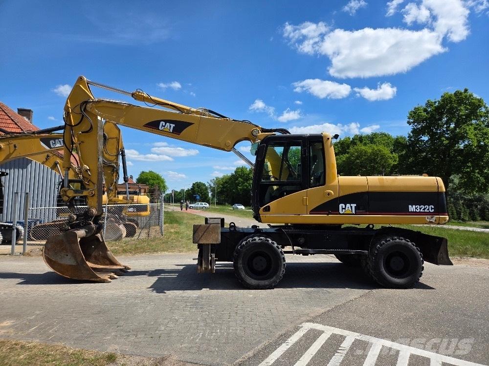 CAT M322C Escavatori gommati