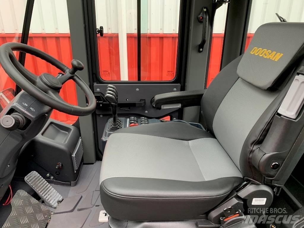 Doosan D160S-7 Carrelli elevatori diesel