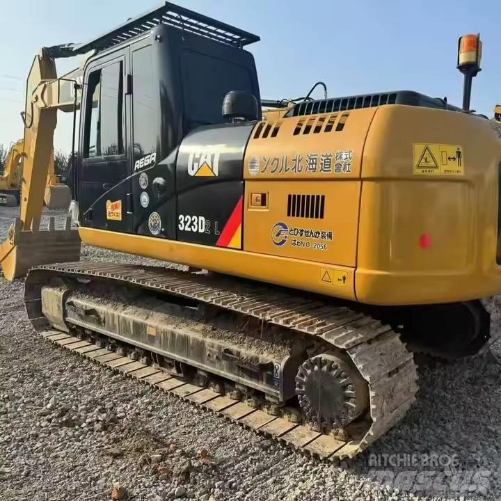 CAT CAT323D2L Escavatori cingolati