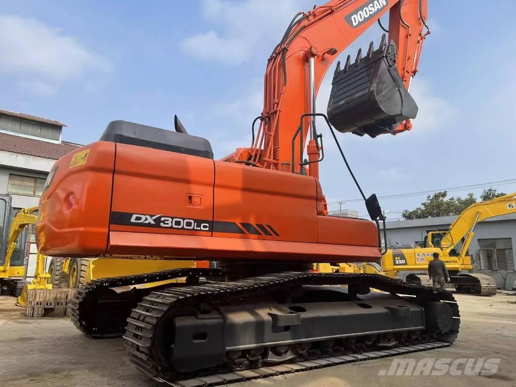 Doosan DX300LC Escavatori cingolati