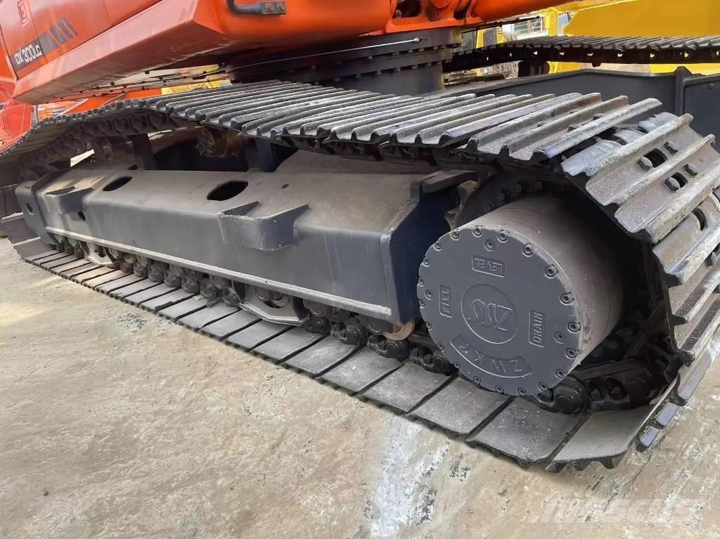 Doosan DX300LC Escavatori cingolati