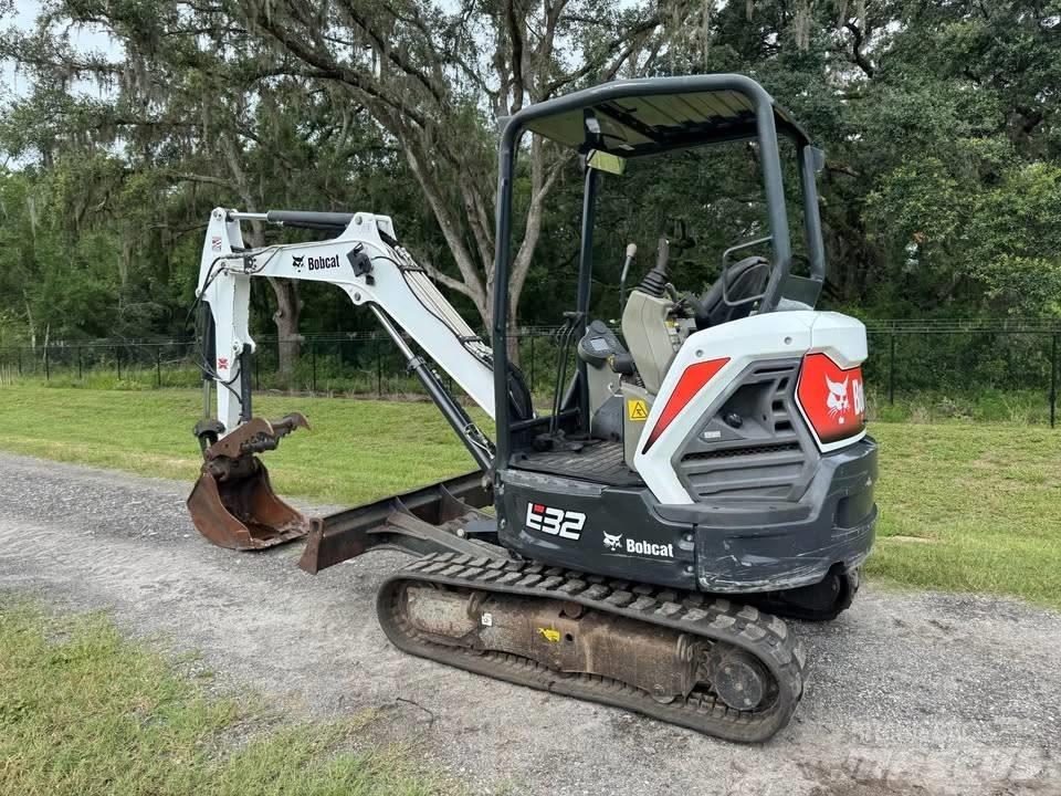 Bobcat e32 Miniescavatori