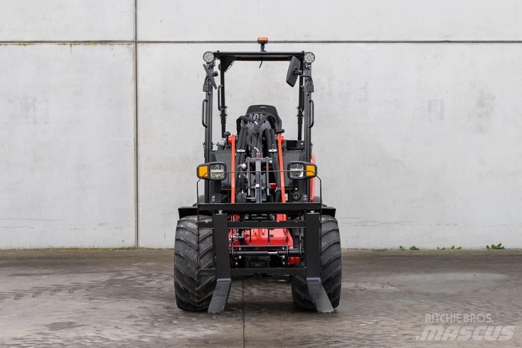 Manitou MLA 3-25H Mini pale
