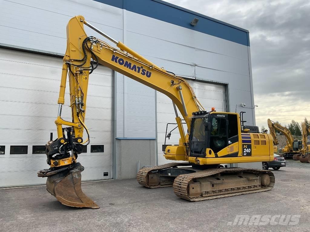 Komatsu PC240LC-11 Escavatori cingolati