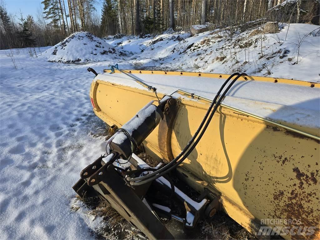 Rote 320 alueaura Lame spazzaneve e aratri