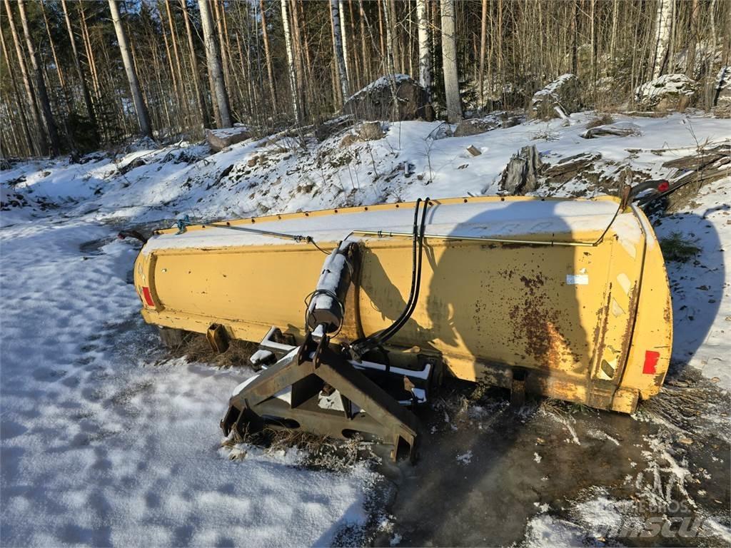 Rote 320 alueaura Lame spazzaneve e aratri