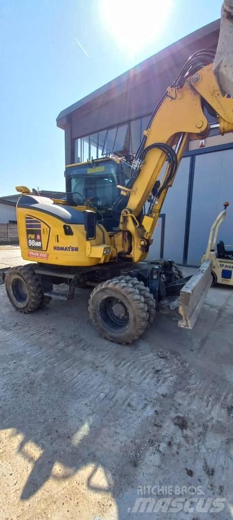 Komatsu PW98 MR-11 Escavatori gommati
