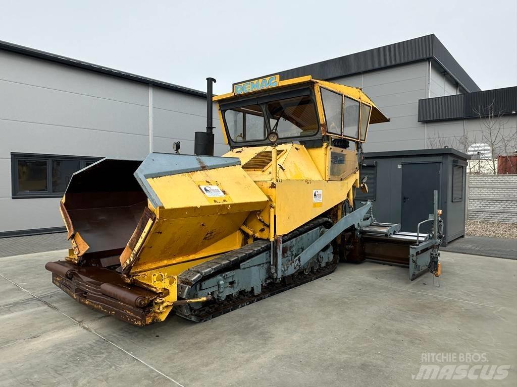 Demag DF 140 C Finitrici