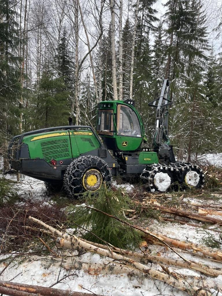 John Deere 1070 G Abbattitrici, Disboscatrici