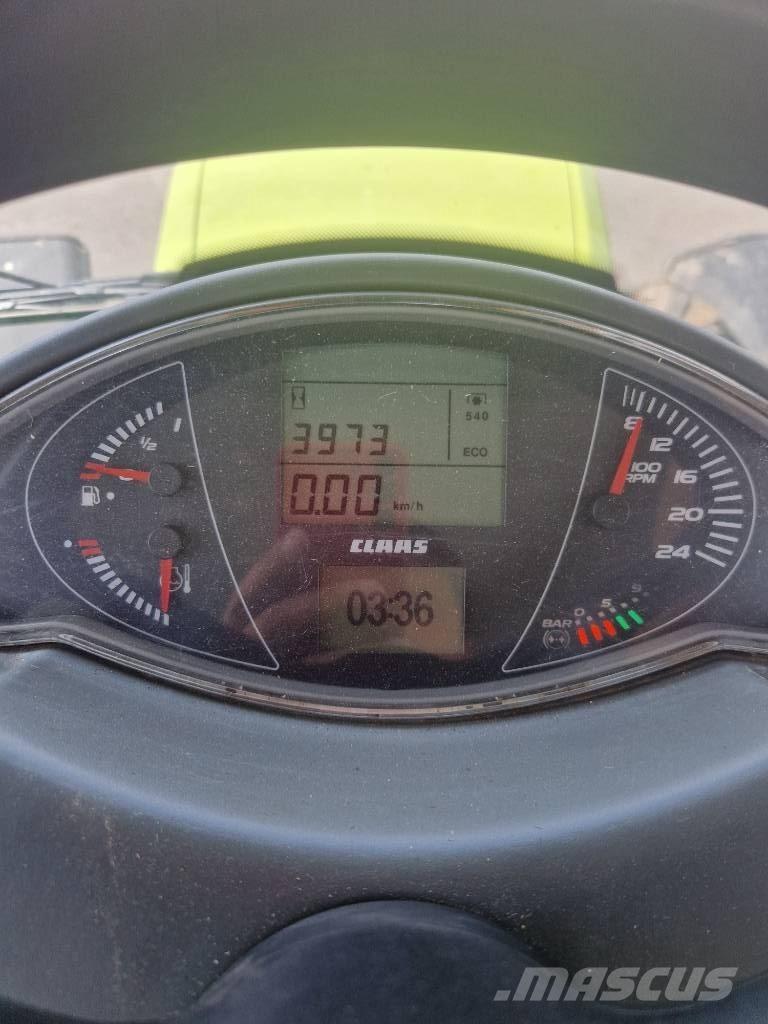 CLAAS Arion 640 CIS Trattori