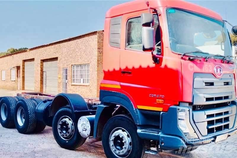 UD CGE 370 8x4 Camion altro